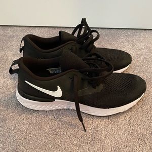 Women’s Nike Odyssey Running Shoes Size 7.5